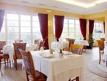 Hotel Restaurant Du Lac Combourg 2*,