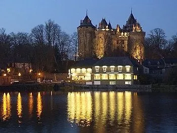 **  Hotel Restaurant Du Lac Combourg Frankrijk