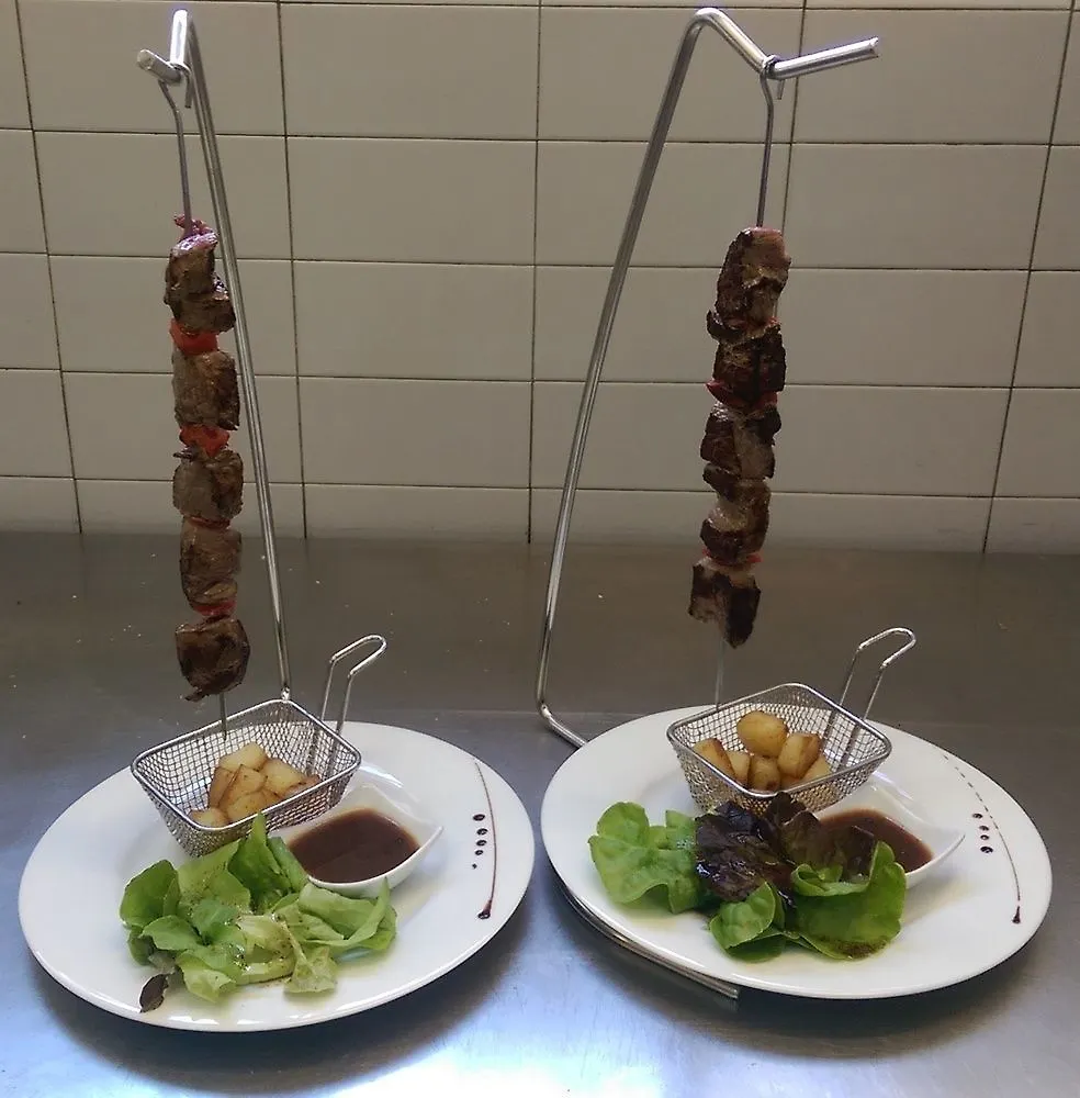 **  Hotel Restaurant Du Lac Combourg France