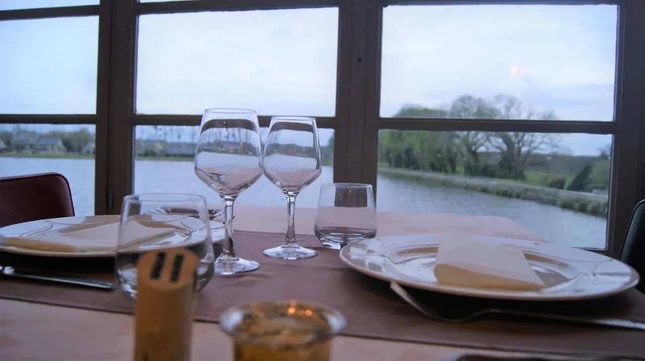 Hotel Restaurant Du Lac Combourg