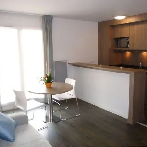 Zenitude Residences Village 3* Roissy-en-France